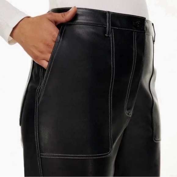 Aritzia Wilfred Free Lucy Pant Vegan Leather Black Size 2 NWT - Picture 2 of 8